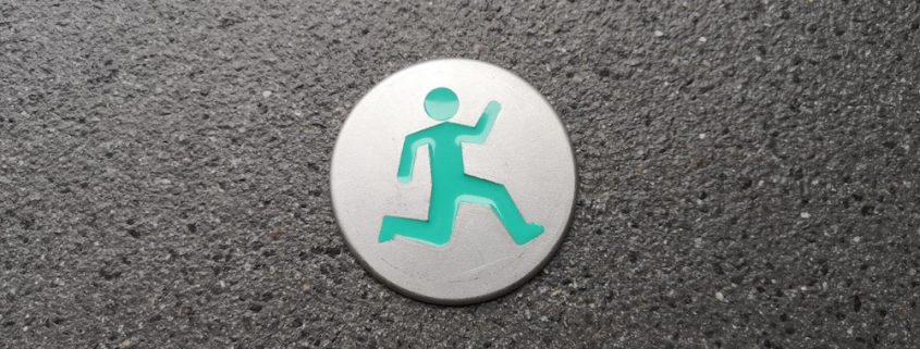 RVS met verdiept logo